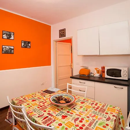 San Zeno 3, ,wi-fi, Park Apartman *