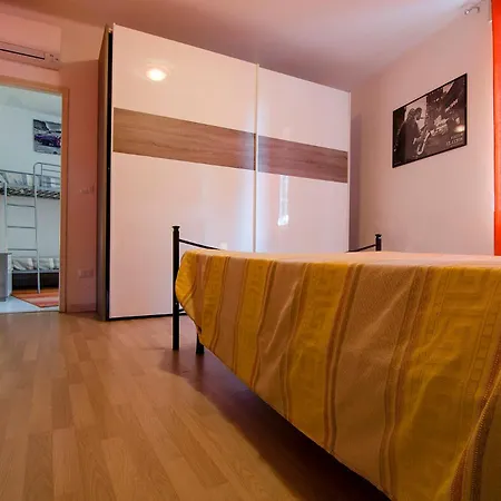 San Zeno 3, ,wi-fi, Park Apartman
